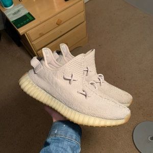 Yeezy 350 sesames